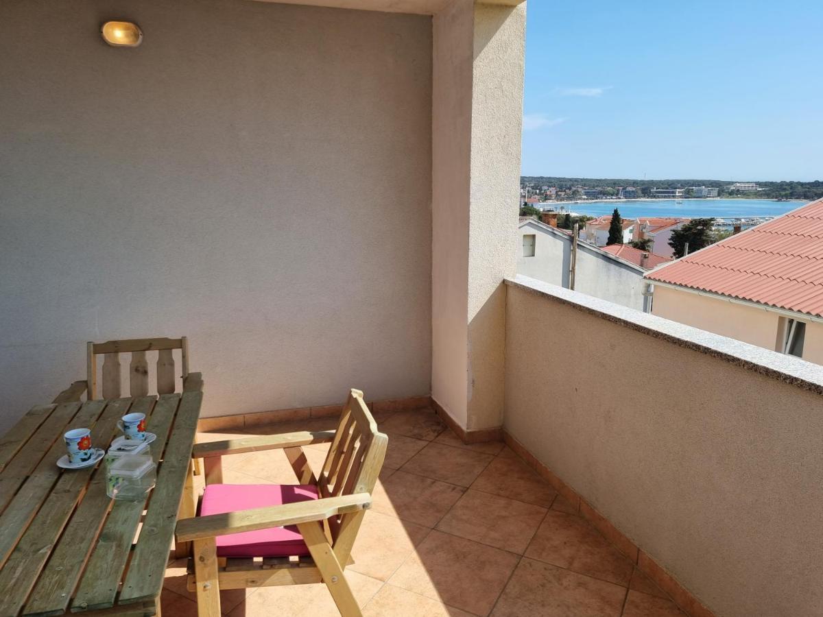 Apartment Wallot โนวาลยา ภายนอก รูปภาพ