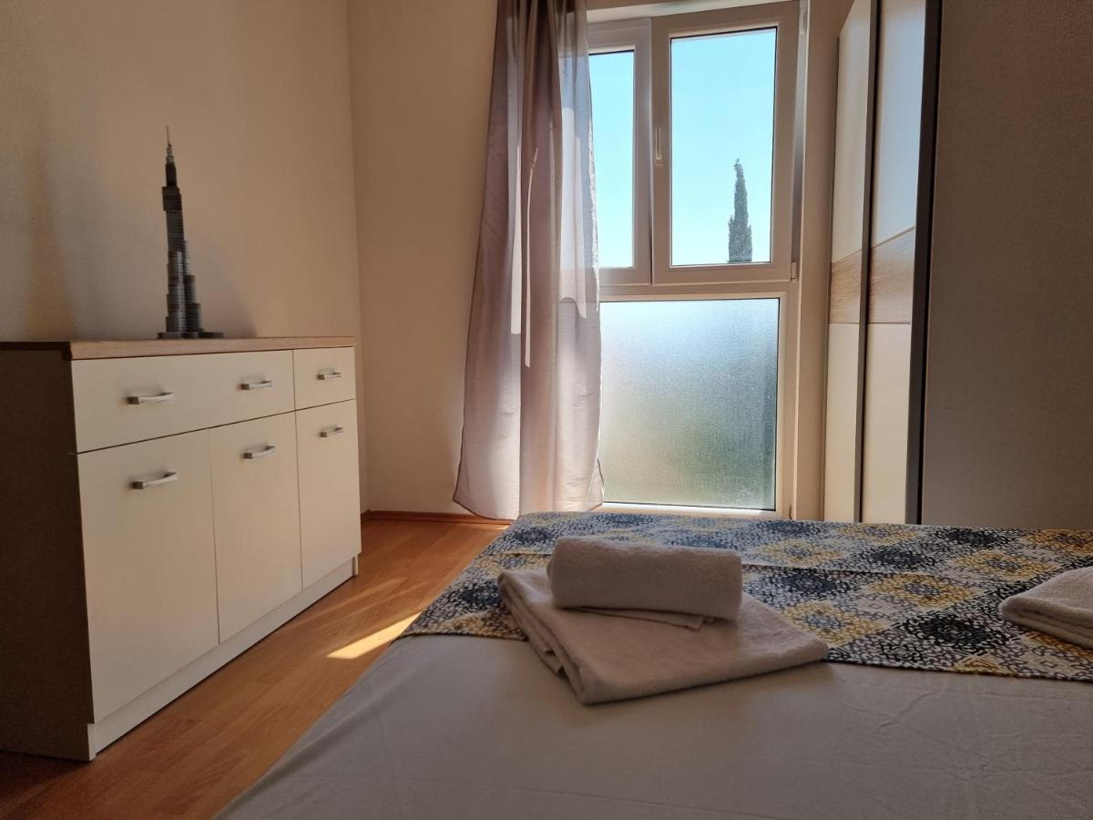 Apartment Wallot โนวาลยา ภายนอก รูปภาพ