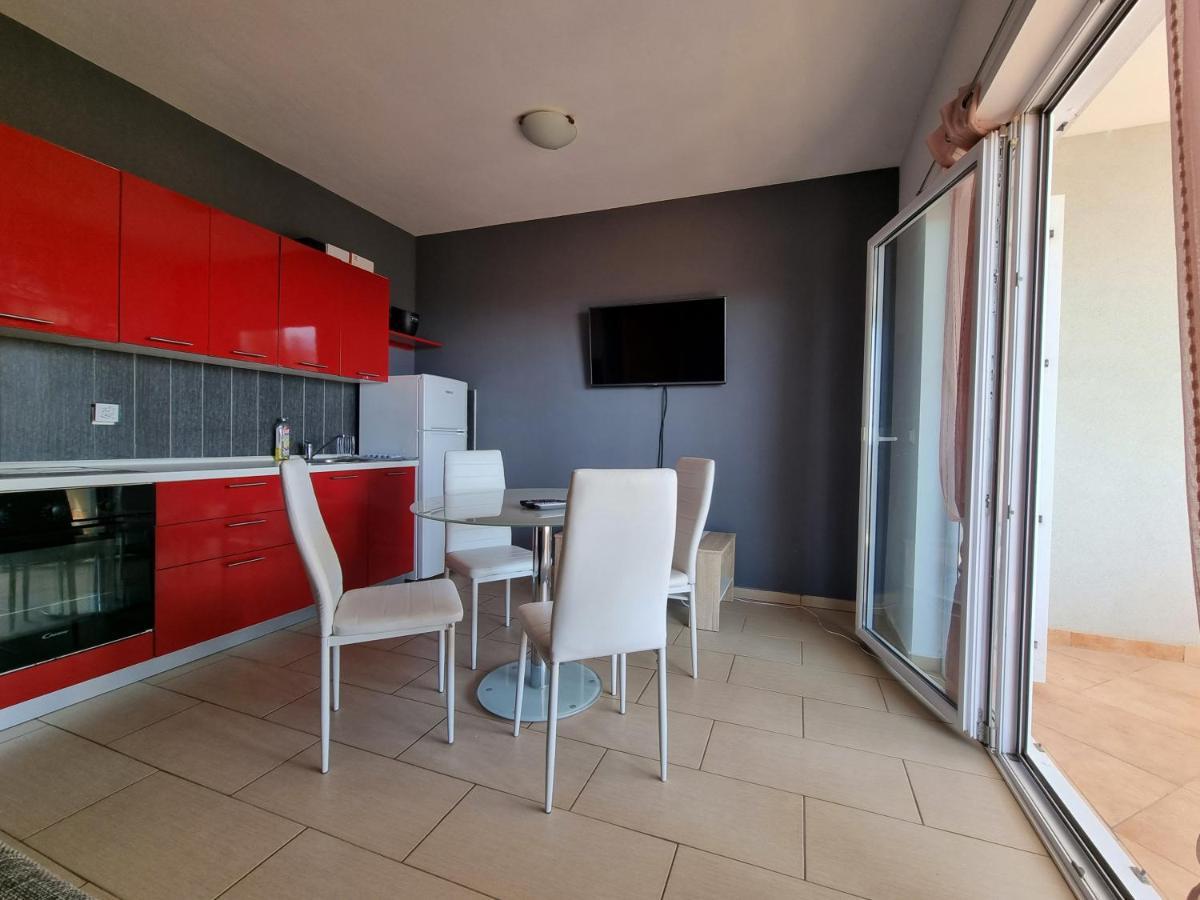 Apartment Wallot โนวาลยา ภายนอก รูปภาพ